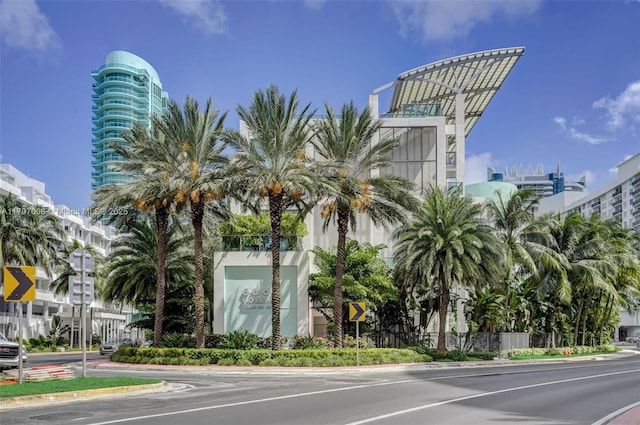 6000 Collins Ave Unit 304, Miami Beach, FL 33140 - view of property
