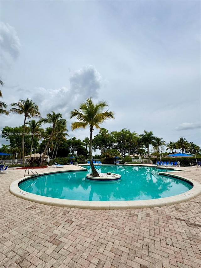 16724 NW 8th St, Pembroke Pines, FL 33028 - view of community pool