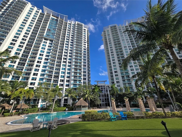 2641 N Flamingo Rd Unit 2601N, Sunrise, FL 33323 - pool featuring a lawn