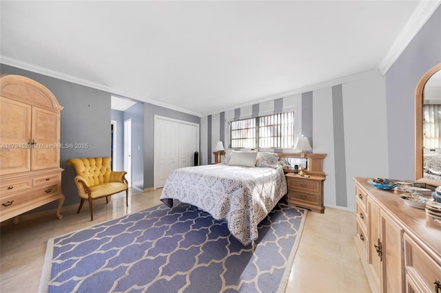 1243 Funston St, Hollywood, FL 33019 - bedroom featuring crown molding, a closet, baseboards, and arched walkways