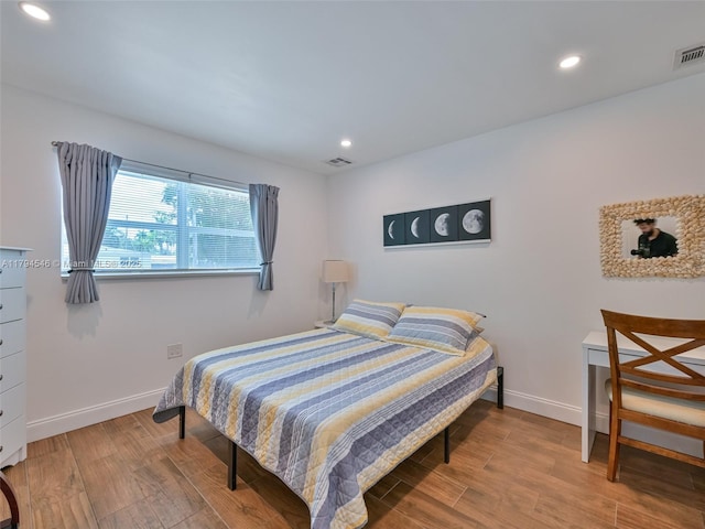 104 N 31st Ct, Hollywood, FL 33021 - bedroom featuring recessed lighting, baseboards, visible vents, and wood finished floors
