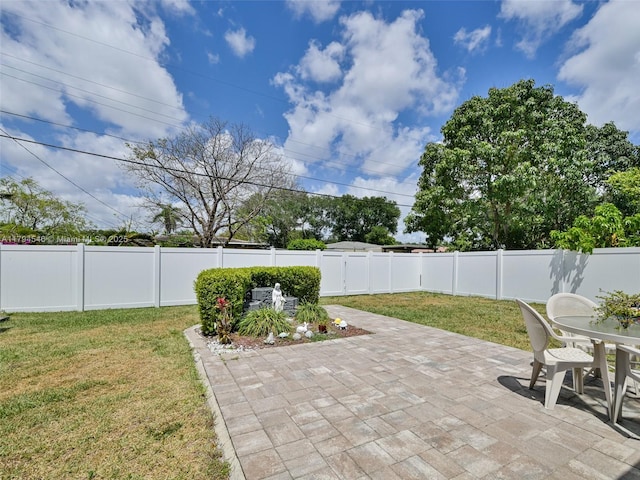 104 N 31st Ct, Hollywood, FL 33021 - view of patio / terrace featuring a fenced backyard