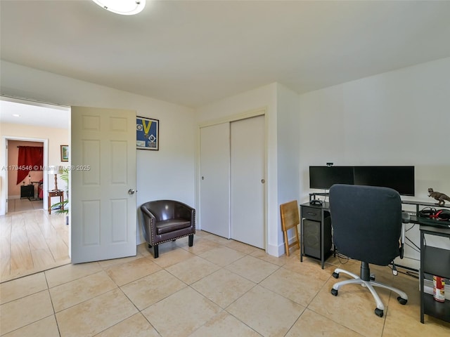 104 N 31st Ct, Hollywood, FL 33021 - home office featuring light tile patterned floors
