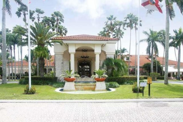 view of building exterior