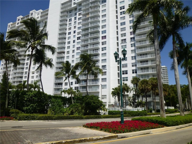 2801 NE 183rd St Unit 1507W, Aventura, FL 33160 - view of building exterior