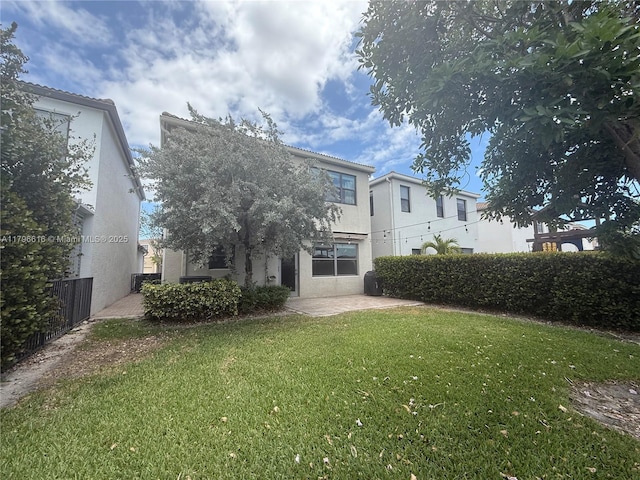 704 NE 193rd St, Miami, FL 33179 - photo 15