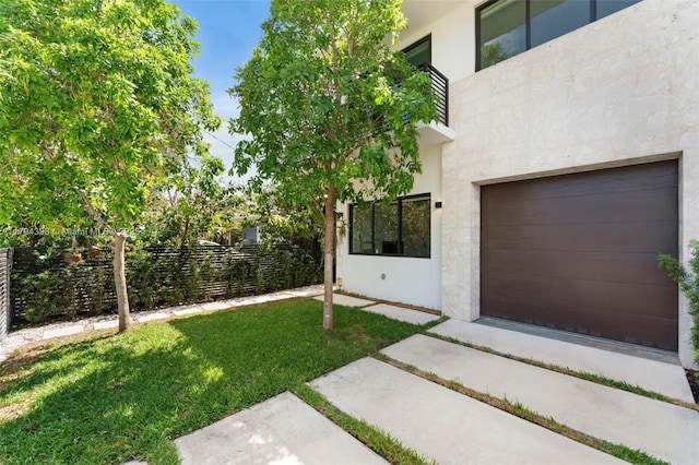 3132 Plaza St, Miami, FL 33133 - view of yard with a garage