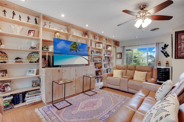 610 Lake Dasha Cir, Plantation, FL 33324 - living room featuring a ceiling fan, light wood-style floors, and recessed lighting