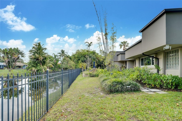 610 Lake Dasha Cir, Plantation, FL 33324 - view of yard