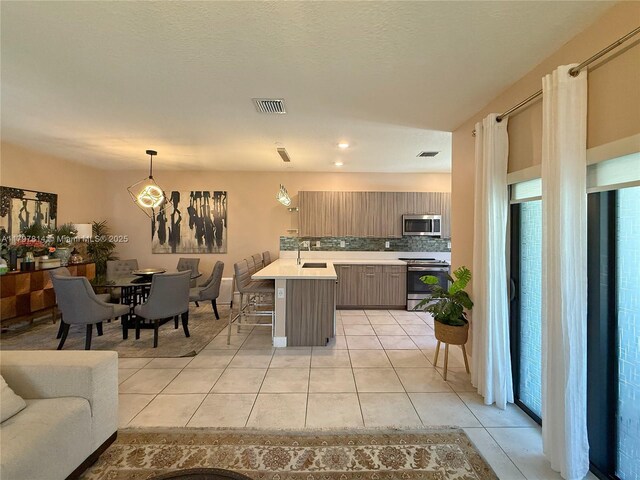 4672 NW 83rd Pkwy, Doral, FL 33166