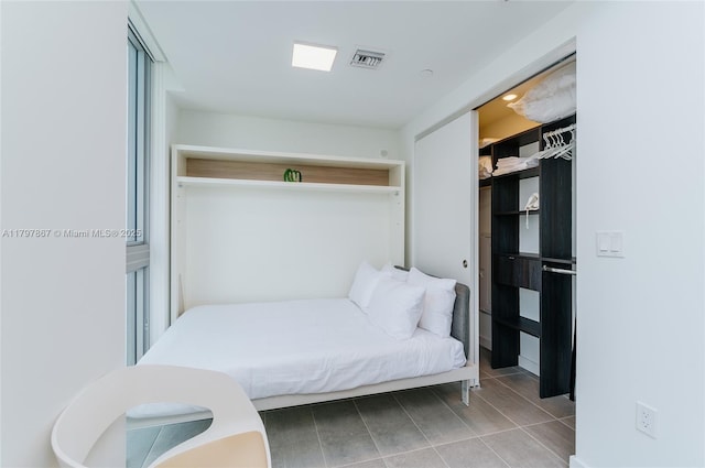 227 NE 2nd St Unit 2508, Miami, FL 33132 - bedroom featuring visible vents