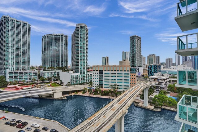 31 SE 5th St Unit 1505, Miami, FL 33131 - view of pool featuring a water view and a view of city