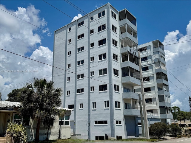 1700 Pierce St Unit 202, Hollywood, FL 33020 - view of apartment building / complex