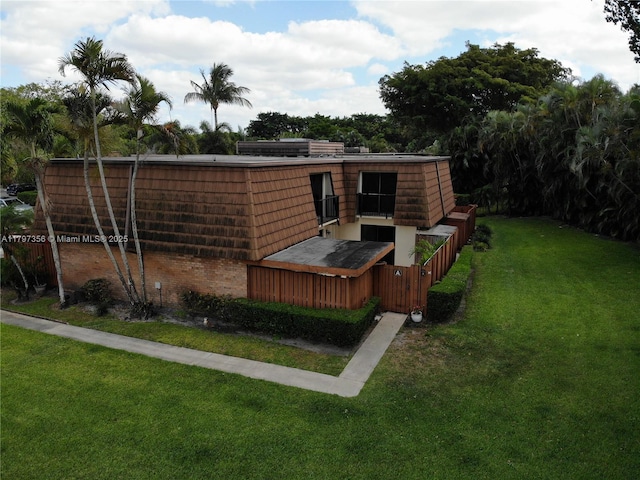 exterior space featuring a yard