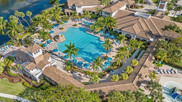 12471 NW 78th Mnr, Parkland, FL 33076 - bird's eye view of a pool