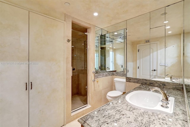 19667 Turnberry Way Unit 16Gr, Aventura, FL 33180 - full bath featuring a stall shower, toilet, and vanity