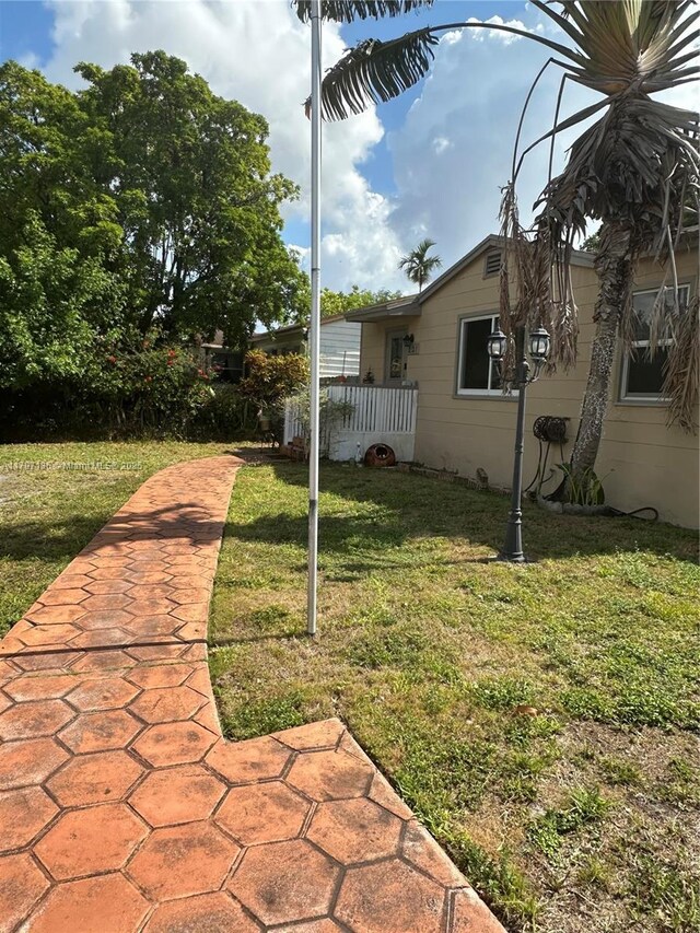 201 Ludlam Dr, Miami Springs, FL 33166 - view of yard