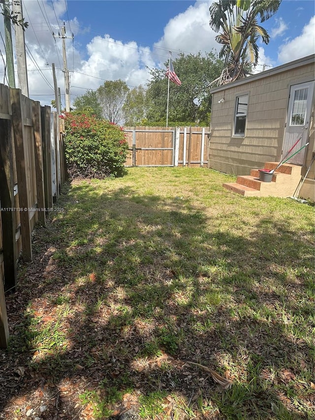 201 Ludlam Dr, Miami Springs, FL 33166 - view of yard with a fenced backyard