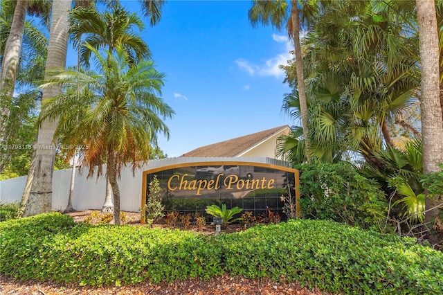 631 NW 205th Ave, Pembroke Pines, FL 33029 - view of community sign