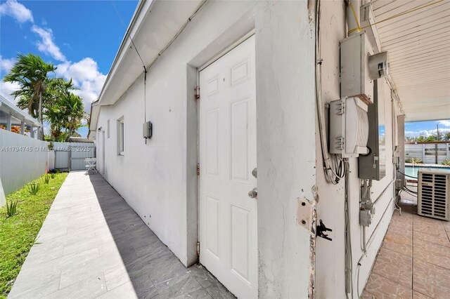 1360 W 4th Ln, Hialeah, FL 33010 - photo 17