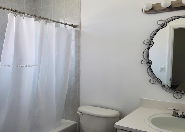 6101 NW 114th Ct Unit 124, Doral, FL 33178 - bathroom with toilet, vanity, and shower / bathtub combination with curtain
