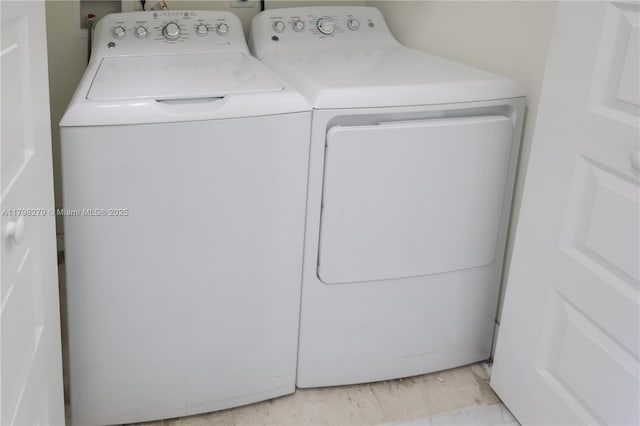 4962 NW 83rd Path Unit 4962, Doral, FL 33166 - laundry room with independent washer and dryer