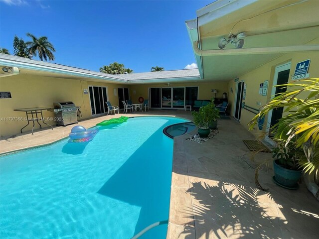 4410 N Buchanan St, Hollywood, FL 33021 - swimming pool with a patio