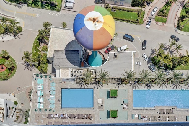 bird's eye view of a pool area