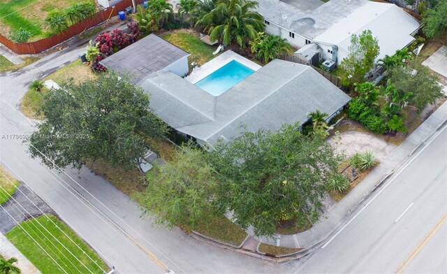 2221 N 46th Ave, Hollywood, FL 33021 - view of subject property with a pool