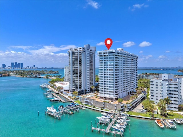 11 Island Ave Unit 512, Miami Beach, FL 33139 - view of urban area with numerous boat docks and a nearby body of water