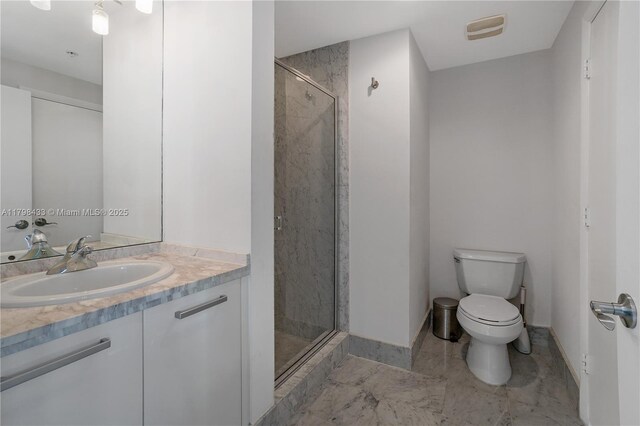 253 NE 2nd St Unit 2201, Miami, FL 33132 - bedroom with wood finished floors and baseboards