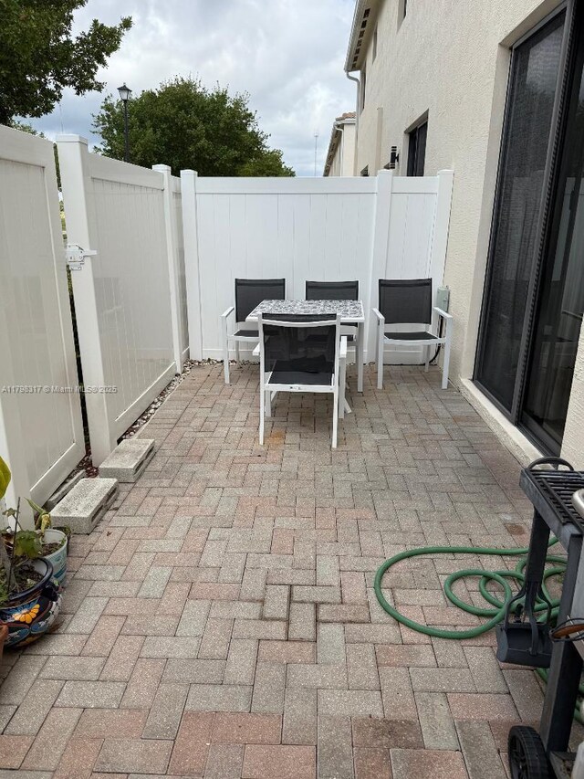 424 NE 194th Ter, Miami, FL 33179 - photo 8