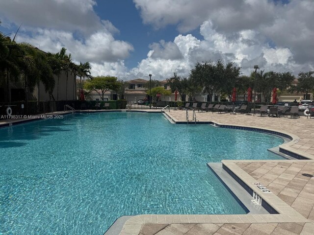424 NE 194th Ter, Miami, FL 33179 - photo 32