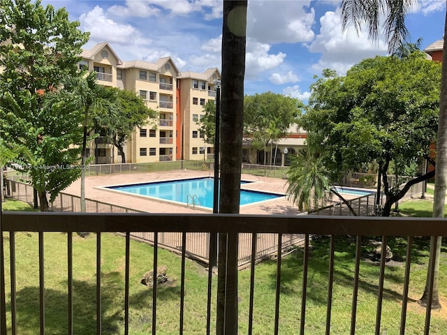 8180 Geneva Ct Unit 224, Doral, FL 33166 - view of community pool