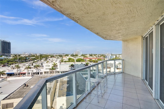 7330 Ocean Ter Unit 8-C, Miami Beach, FL 33141 - balcony featuring a city view