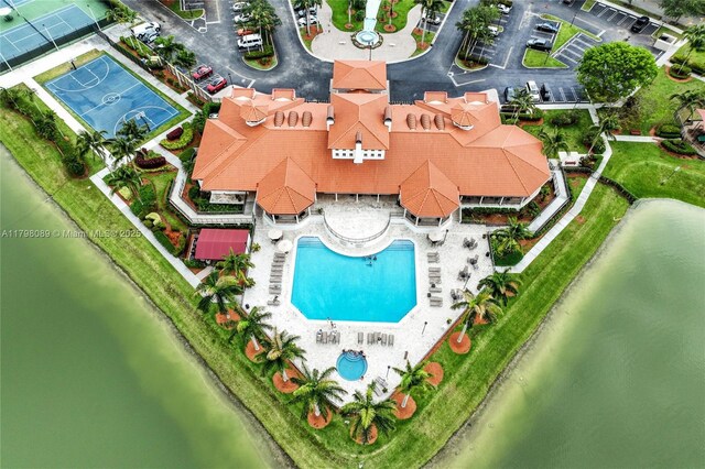 7567 SW 189th St, Cutler Bay, FL 33157 - bird's eye view of a pool area