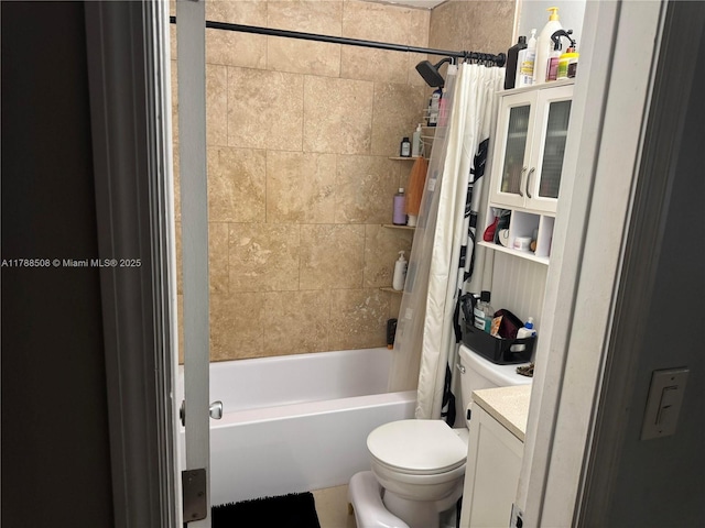 2631 SW 13th Ave, Fort Lauderdale, FL 33315 - bathroom with shower / tub combo with curtain, vanity, and toilet