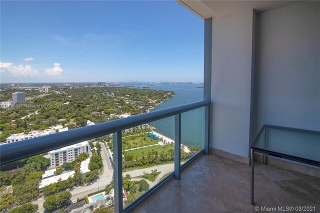 601 NE 36th St Unit 3101, Miami, FL 33137 - view of living room