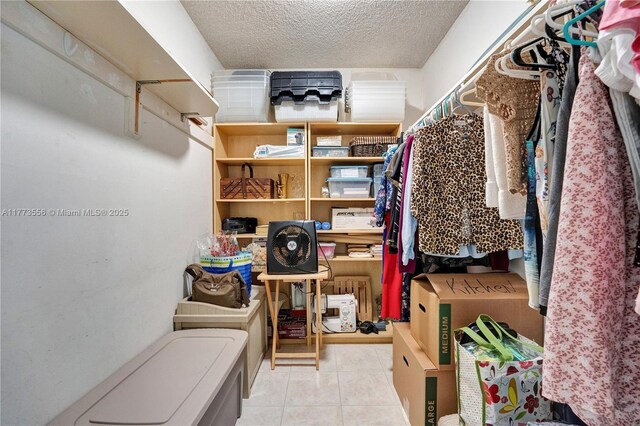 922 NE 199th St Unit 206, Miami, FL 33179 - view of walk in closet