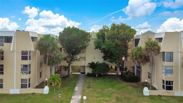 922 NE 199th St Unit 206, Miami, FL 33179 - view of building exterior