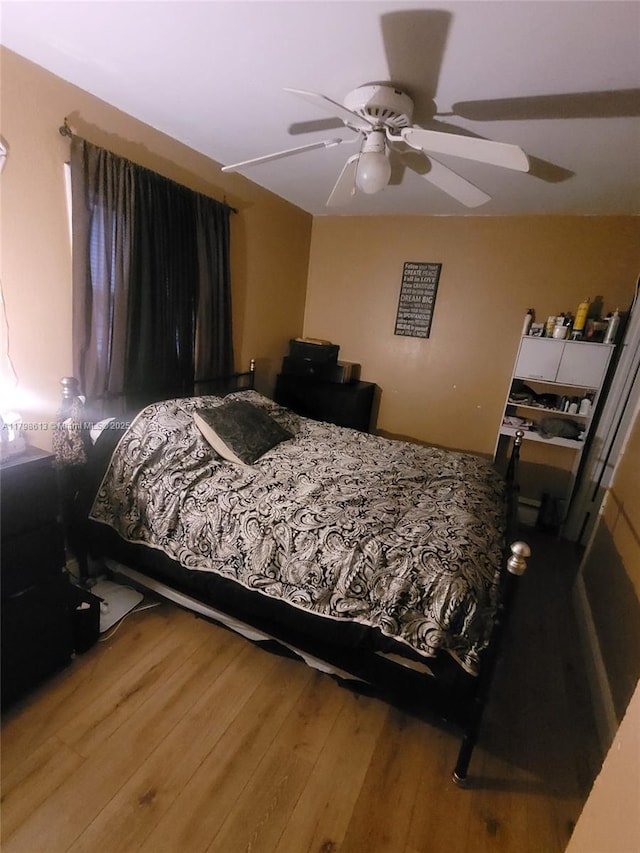 8130 SW 7th Ct, North Lauderdale, FL 33068 - bathroom featuring tile walls, vanity, toilet, and curtained shower