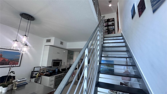 60 SW 13th St Unit 2402, Miami, FL 33130 - view of stairway