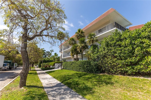 1840 Jefferson Ave Unit 103, Miami Beach, FL 33139 - view of home's community with a lawn