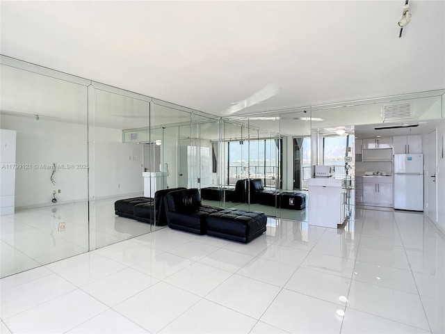 555 NE 15th St Unit 502, Miami, FL 33132 - view of community lobby