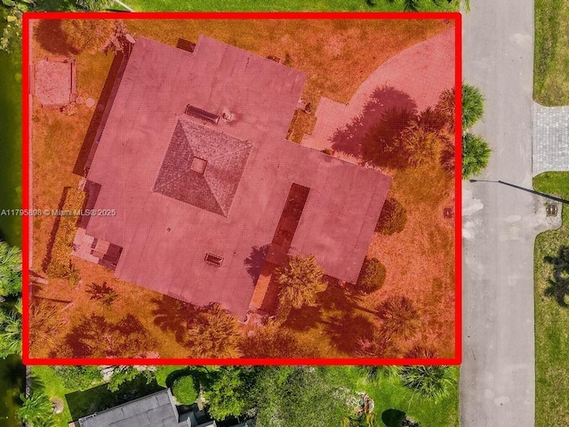 5715 Bayberry Ln, Tamarac, FL 33319 - view from above of property with property boundaries highlighted