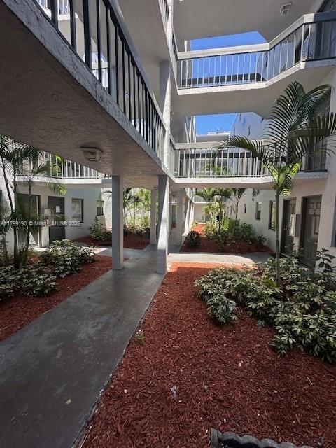 2000 N Congress Ave Unit 411, West Palm Beach, FL 33401 - view of community