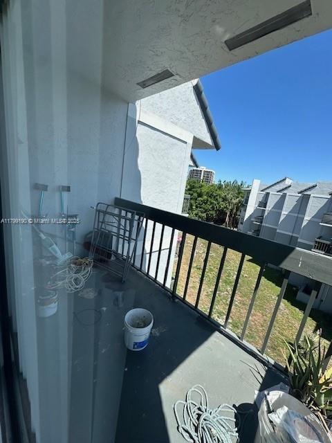 2000 N Congress Ave Unit 411, West Palm Beach, FL 33401 - view of balcony