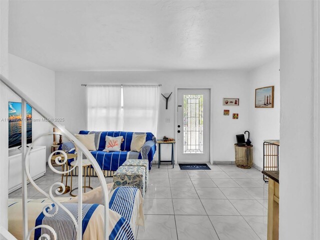 729 85th St, Miami Beach, FL 33141 - view of living area
