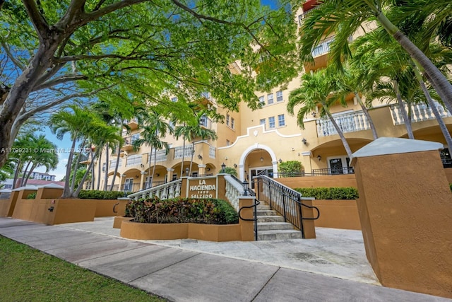 1400 Salzedo St Unit 208, Coral Gables, FL 33134 - mediterranean / spanish home with stucco siding
