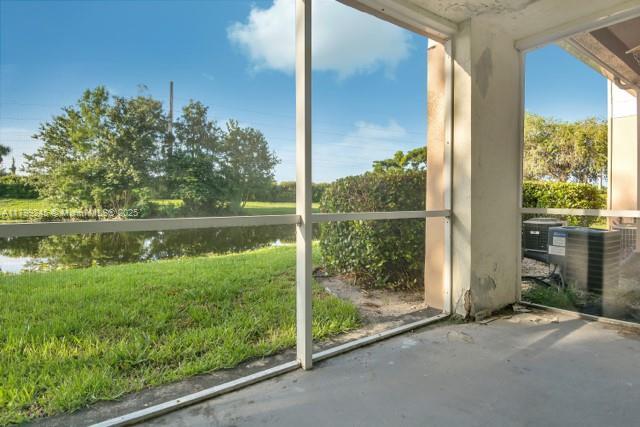 815 W Boynton Beach Blvd Unit 5-103, Boynton Beach, FL 33426 - view of unfurnished sunroom